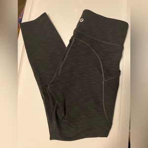 LIKE NEW LULULEMON INVIGORATE HIGH-RISE LEGGINGS 25” size 6